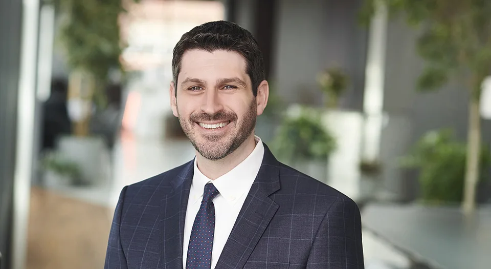 Steve's practice focuses on IP litigation in federal district court, appeals before the Federal Circuit, and post-grant proceedings before the PTAB.